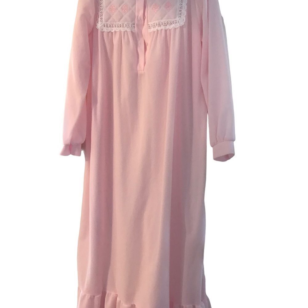 Carole size large king gown excellent condition see pics